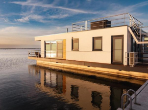 Houseboat in Ribnitz Damgarten, Ribnitz-Damgarten